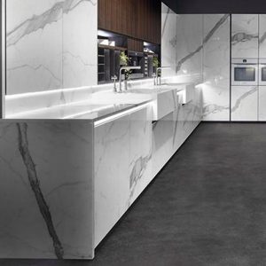 AriosteaUltra KITCHEN+COUNTERTOPS-01 granitna keramika velikih dimenzija