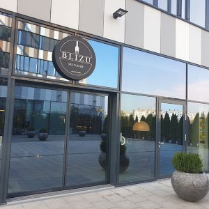 Restoran u ulici Milutina Milankovića-4